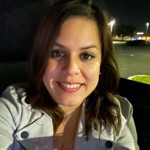 Meet your Posher, Ana